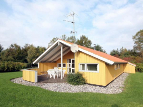 Charming Holiday Home in Zealand With Indoor Whirlpool, Faxe Ladeplads